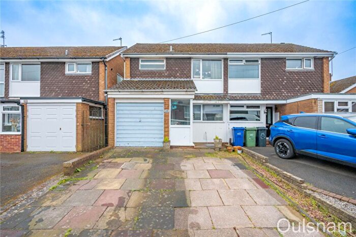 3 Bedroom Semi Detached House For Sale In Spinney Close, Stourbridge, West Midlands, DY8