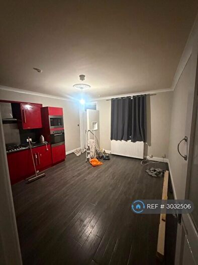 2 Bedroom Terraced House To Rent In Toller Lane, Bradford, BD9