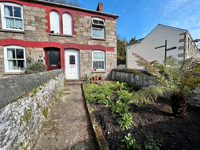 2 Bedroom Cottage For Sale In Castle Green, Helston, TR13