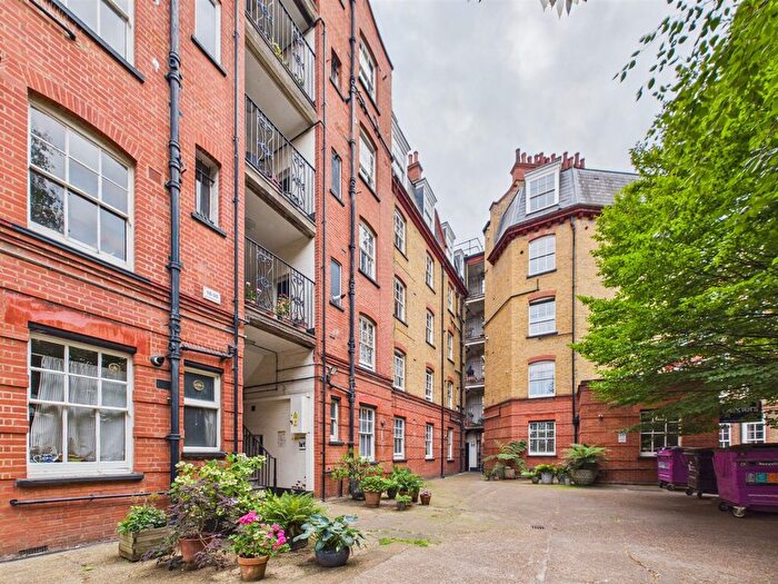 1 Bedroom Flat For Sale In Mendip Houses, Welwyn Street, Bethnal Green, E2