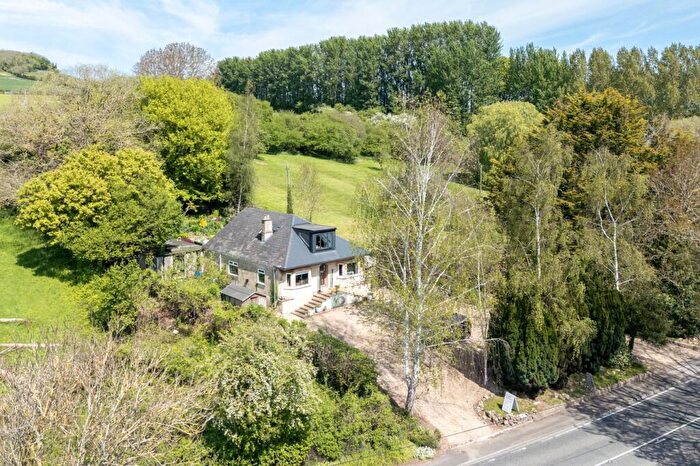4 Bedroom Detached House For Sale In Box Road, Bath, BA1