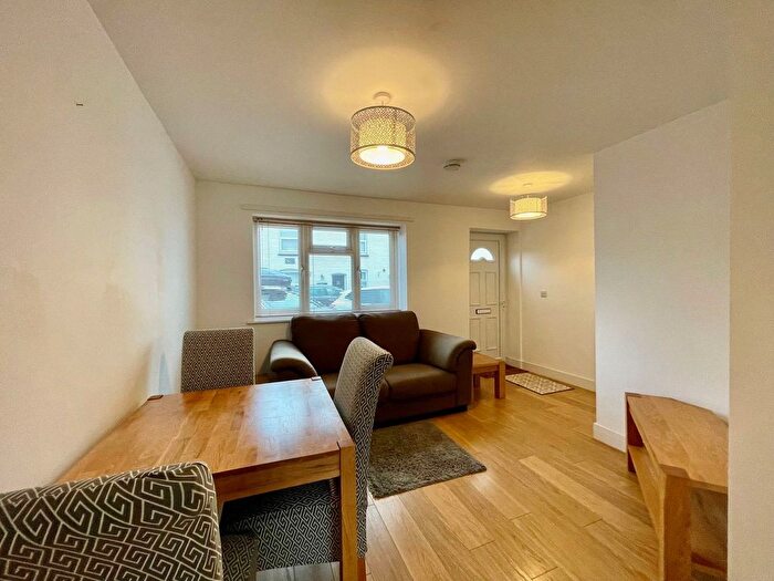 1 Bedroom Maisonette To Rent In Livingstone Road, Newbury, RG14