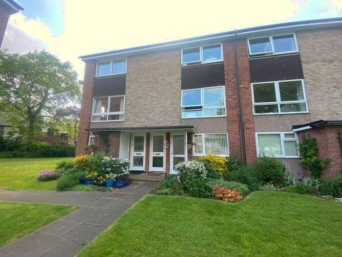 2 Bedroom Flat To Rent In Eldon Drive, Sutton Coldfield., B76