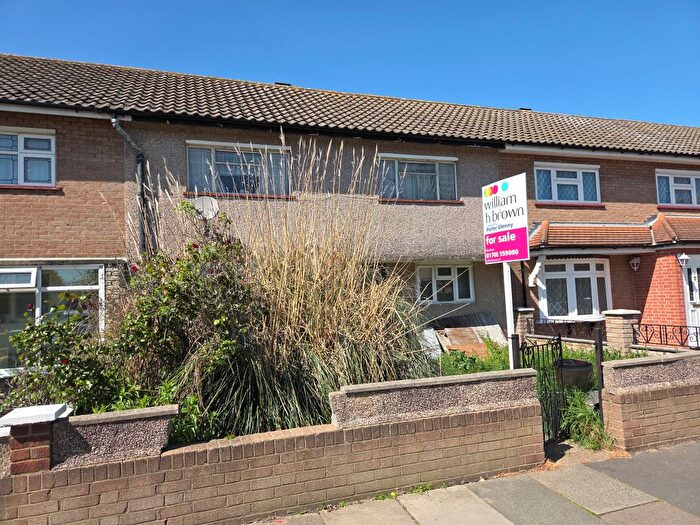 3 Bedroom Terraced House For Sale In Harlow Road, Rainham, RM13