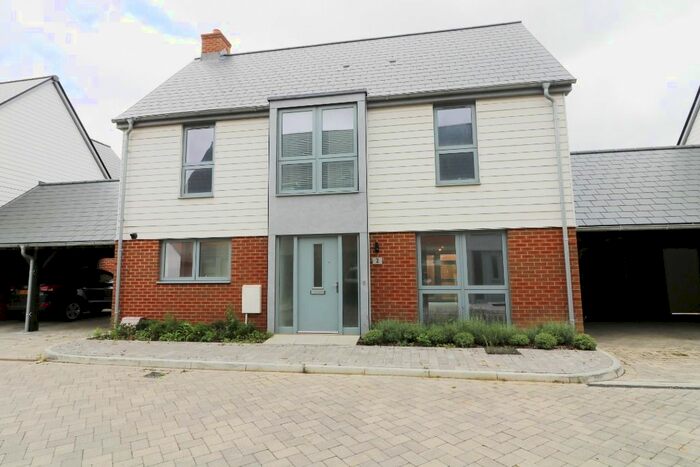 4 Bedroom Detached House To Rent In Lamprey Close, Kennington, Ashford, TN24