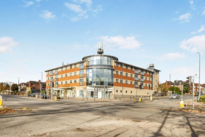 2 Bedroom Penthouse For Sale In Bar Lane, Nottingham, NG8