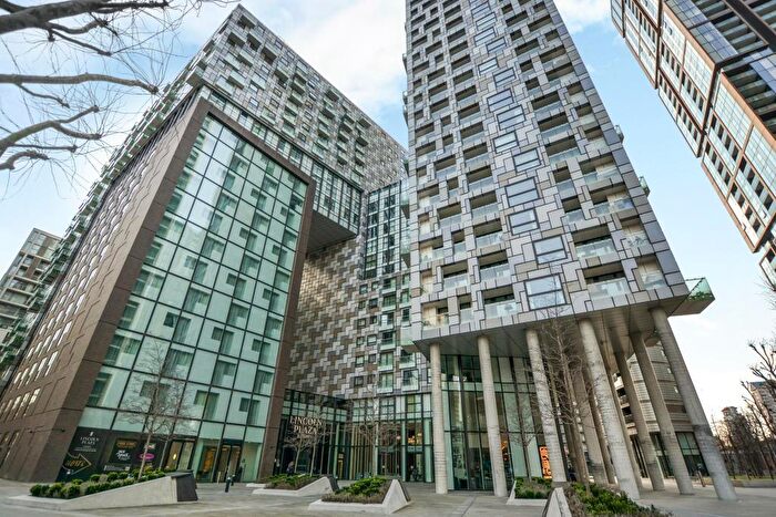 1 Bedroom Apartment To Rent In Talisman Tower, Lincoln Plaza, Canary Wharf, South Quay, London, E14