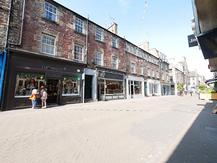 2 Bedroom Flat To Rent In Rose Street, City Centre, Edinburgh, EH2
