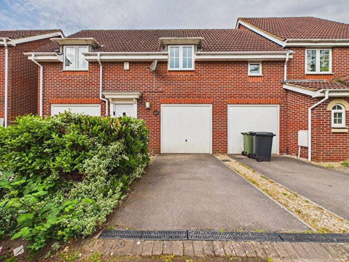 2 Bedroom End Of Terrace House For Sale In Britton Gardens, Kingswood, Bristol, BS15