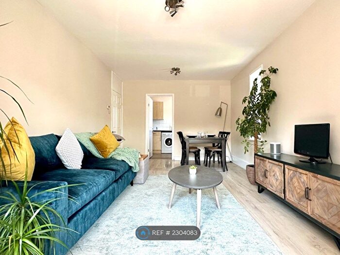 1 Bedroom Flat To Rent In Glyndon Road, London, SE18