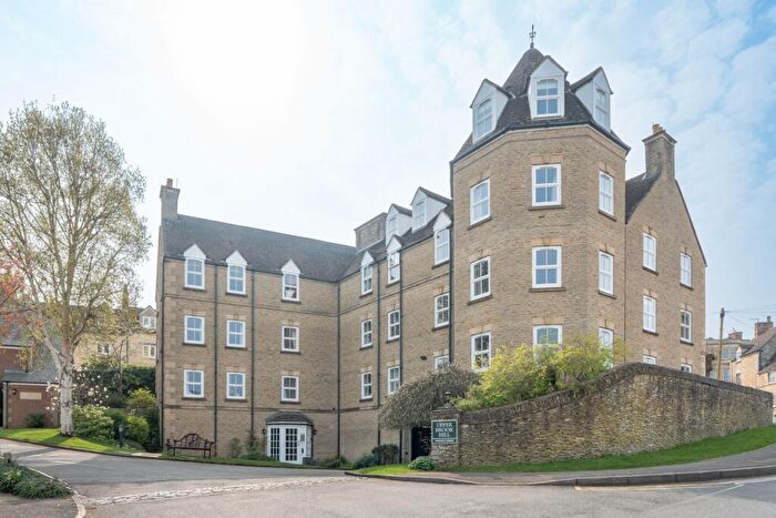 2 Bedroom Apartment To Rent In Upper Brook Hill, Woodstock, Oxfordshire, OX20