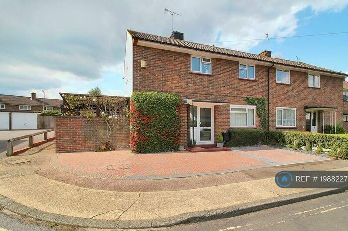 3 Bedroom Semi-Detached House To Rent In Railey Road, Crawley, RH10