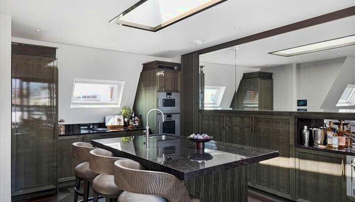 3 Bedroom Flat To Rent In Prince Of Wales Terrace, Kensington, W8