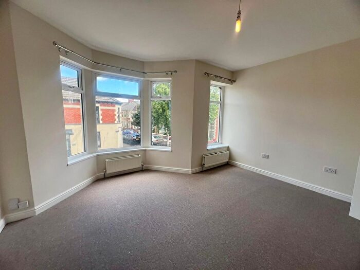 2 Bedroom Flat To Rent In Lansdown Road, Cardiff, CF5