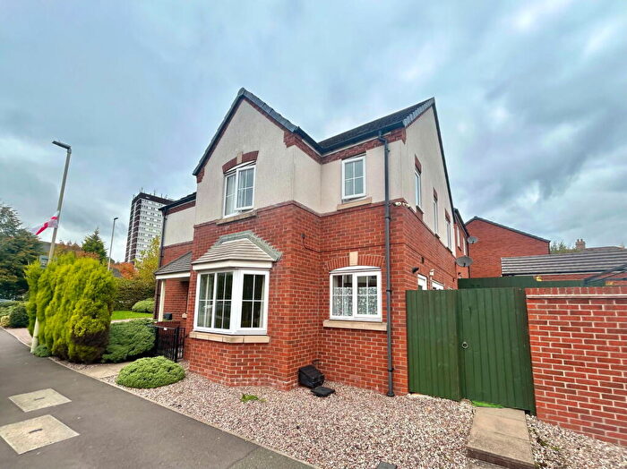 4 Bedroom Detached House For Sale In King Edmund Street, Dudley, DY1
