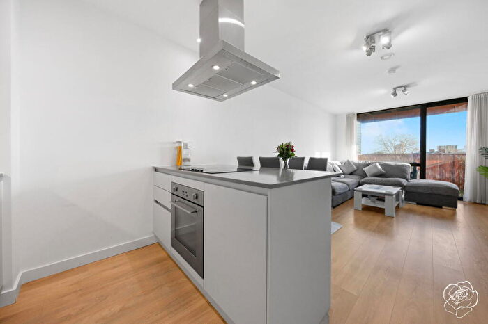 1 Bedroom Apartment For Sale In Carriage House, Leyton Road, Stratford, E15