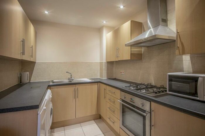 3 Bedroom Maisonette To Rent In Hazelwood Avenue, Jesmond, Newcastle Upon Tyne, NE2
