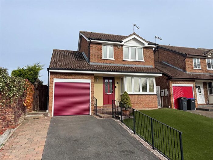 3 Bedroom Detached House For Sale In Tiffany Gardens, Northampton, NN4