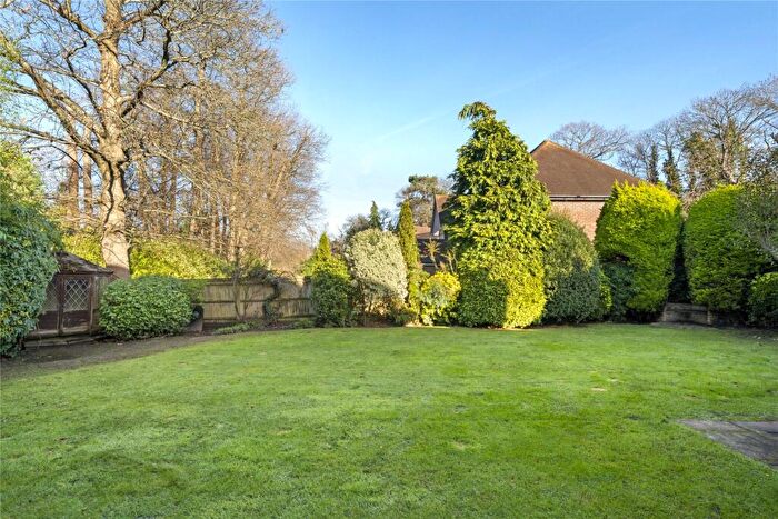 5 Bedroom Detached House To Rent In Hill Close, Cobham, Surrey, KT11