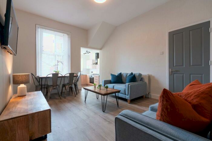 4 Bedroom Terraced House To Rent In Chillingham Road, Newcastle, NE6