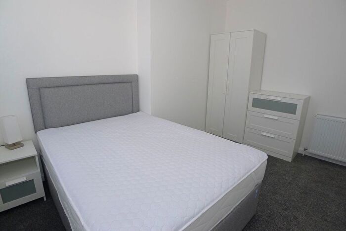 2 Bedroom Flat To Rent In Boase Avenue, St Andrews, KY16