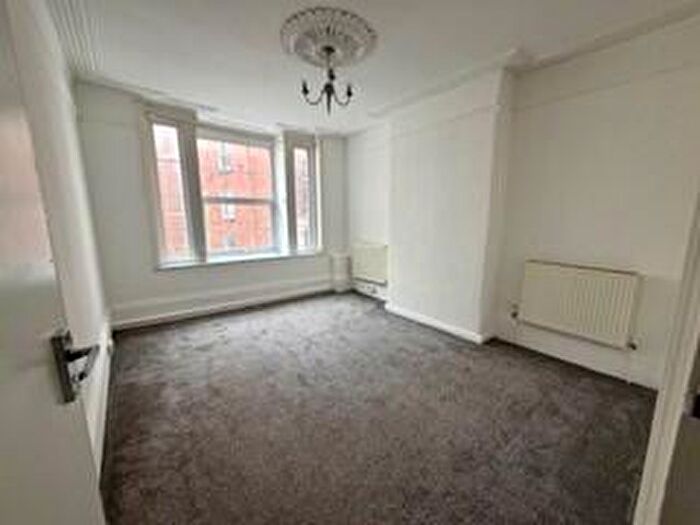 2 Bedroom Flat To Rent In Kent Road, Southsea, PO5