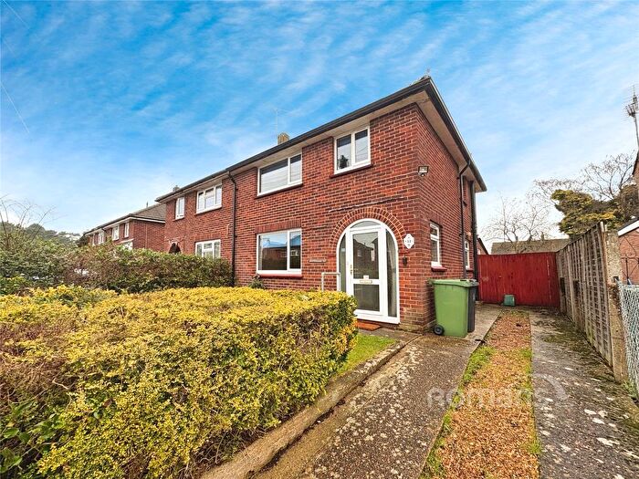 3 Bedroom Semi Detached House For Sale In Star Post Road, Camberley, Surrey, GU15