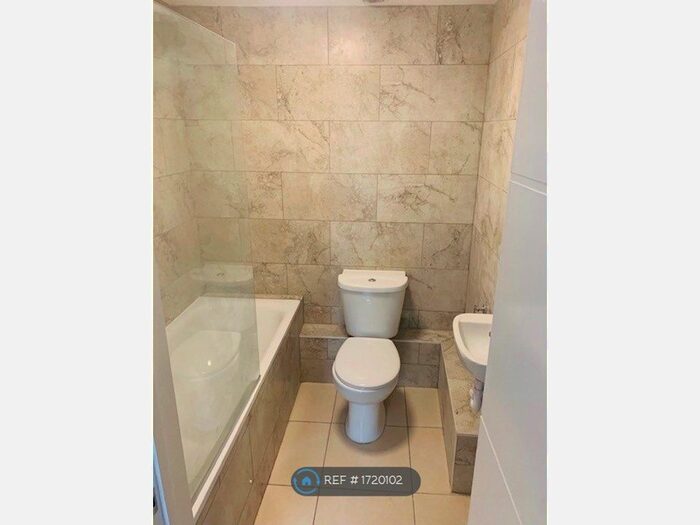 1 Bedroom Flat To Rent In High Street North, Dunstable, LU6