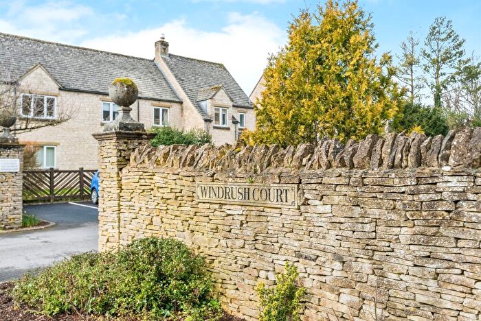 1 Bedroom Apartment For Sale In St. Marys Mead, Witney, OX28