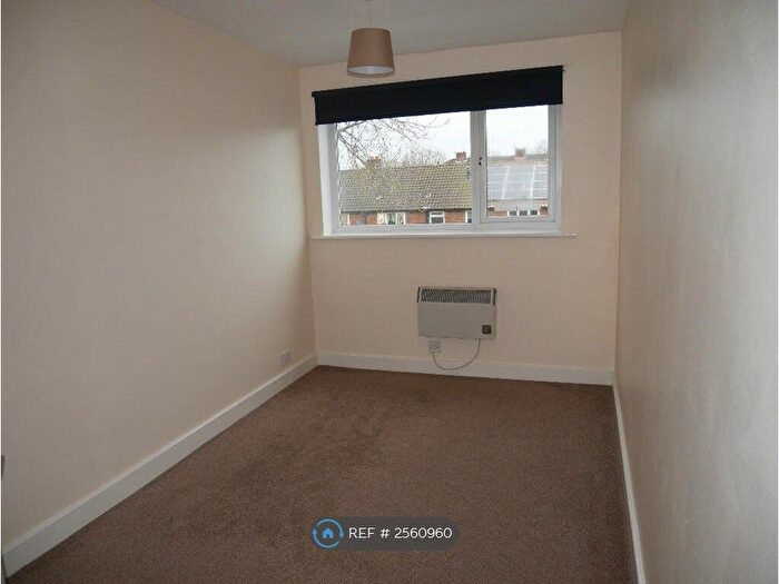 2 Bedroom Flat To Rent In Worcester Road, Cheadle Hulme, Cheadle, SK8