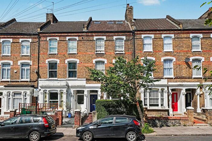 5 Bedroom Terraced House For Sale In St. Thomas's Road, London, N4