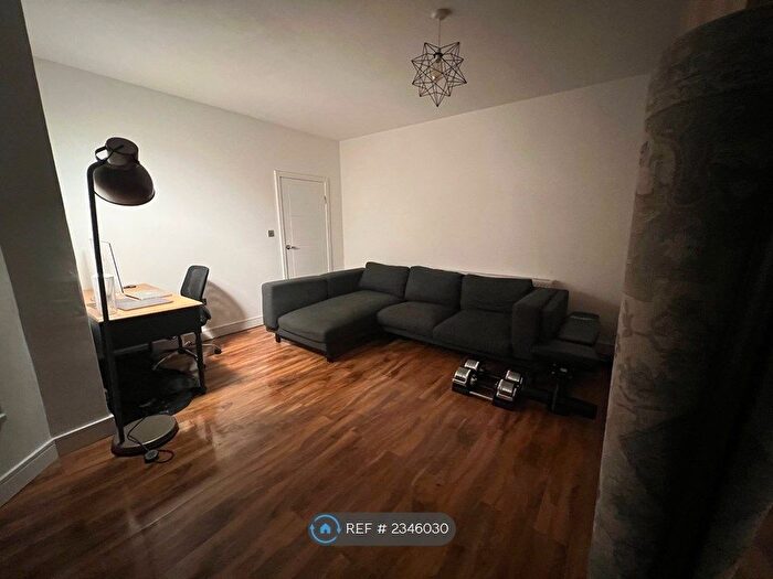 1 Bedroom Flat To Rent In Albert Road, Manchester, M19