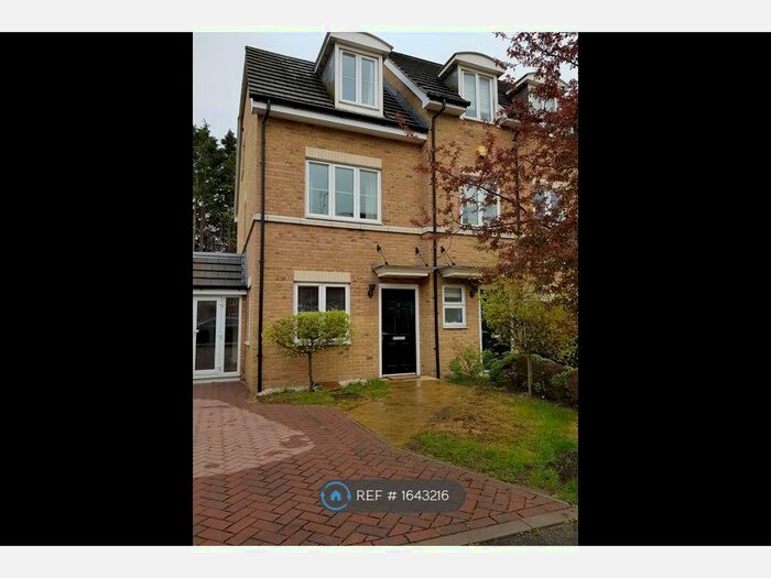 3 Bedroom End Of Terrace House To Rent In Hardy Mews, Uxbridge, UB8