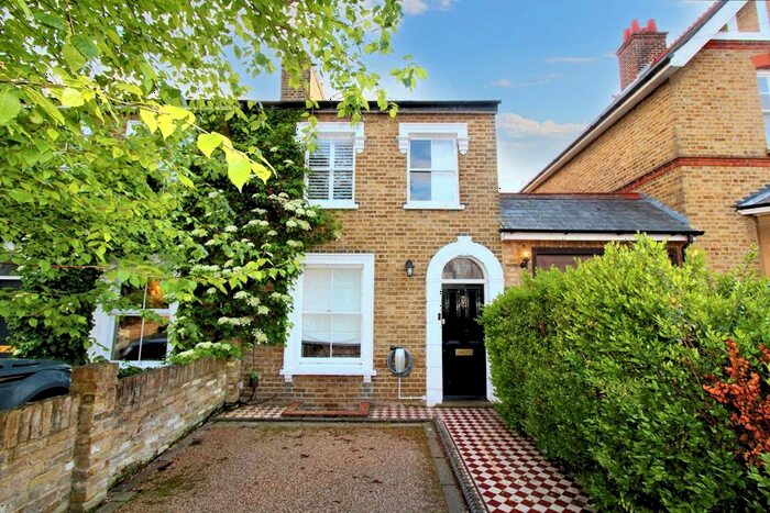 3 Bedroom Semi-Detached House To Rent In Fanshawe Street, Hertford, SG14