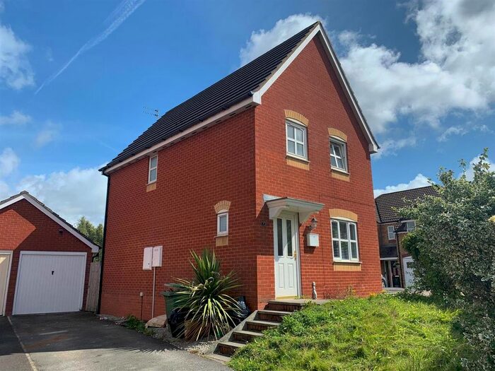 3 Bedroom Property To Rent In Congress Gardens, Thatto Heath, St. Helens, WA9
