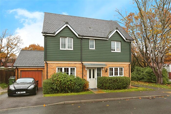 3 Bedroom Detached House For Sale In Bedford Drive, Titchfield Common, Hampshire, PO14