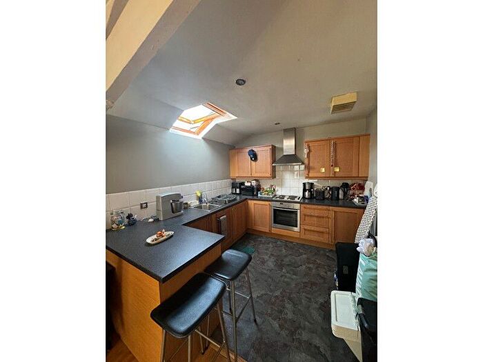 1 Bedroom Flat To Rent In Duke Street, Cardiff City Centre, Cardiff, CF10