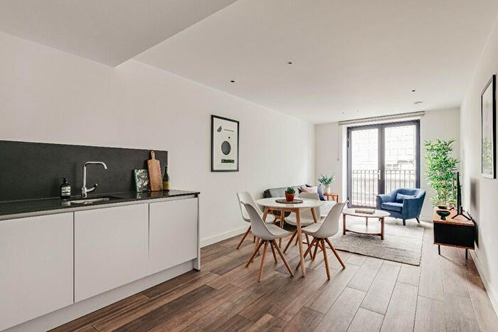 1 Bedroom Flat To Rent In Three Colts Lane, London, E2