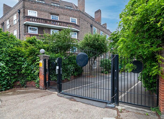 2 Bedroom Flat For Sale In Pritchards Road, Dinmont House, E2
