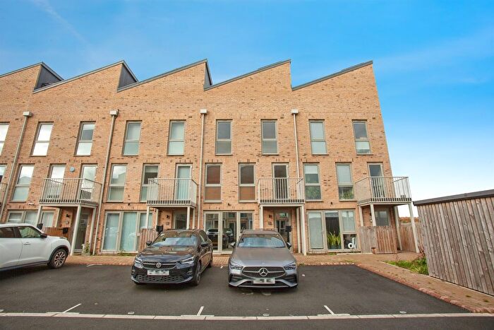 3 Bedroom Property For Sale In Lescar Road, Waverley, Rotherham, S60