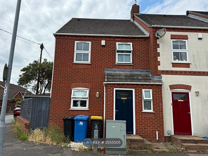 3 Bedroom Semi-Detached House To Rent In Paget Mews, Chase Terrace, Burntwood, WS7