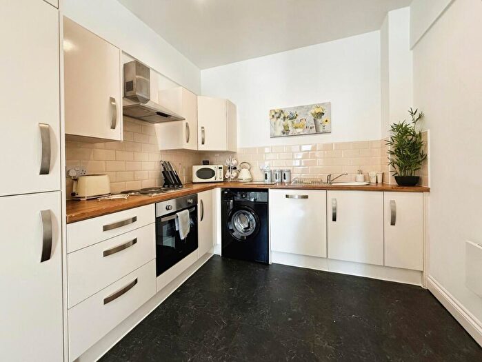 1 Bedroom Flat To Rent In - Half Edge Lane, Eccles, Manchester, M30