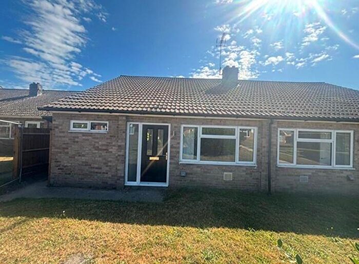3 Bedroom Bungalow To Rent In Drakes Avenue, Devizes, SN10