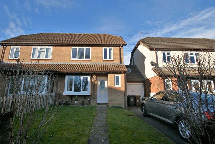 3 Bedroom Semi Detached House To Rent In Swallowfields, Andover, SP10