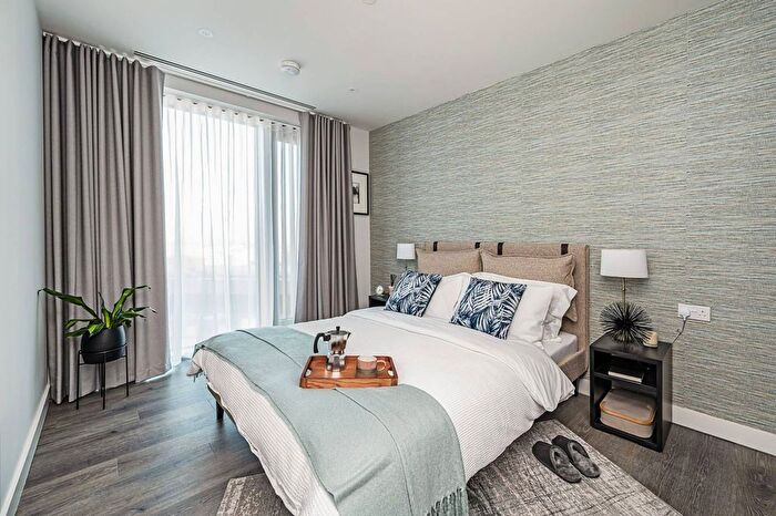 1 Bedroom Flat To Rent In Coppermaker Square, Stratford, London, E20