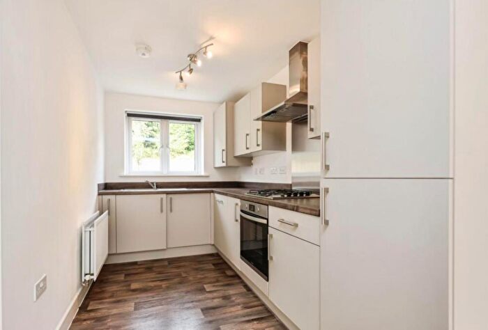 3 Bedroom Link Detached House To Rent In Brierley Hill Road, Stourbridge, DY8