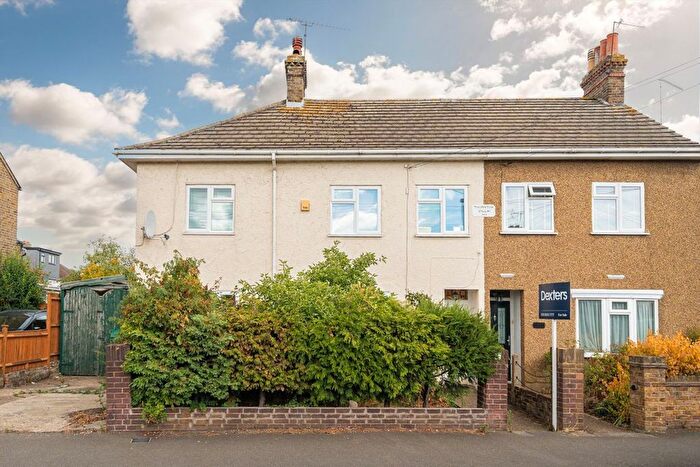 5 Bedroom Semi Detached House For Sale In Hampton Lane, Hanworth, TW13