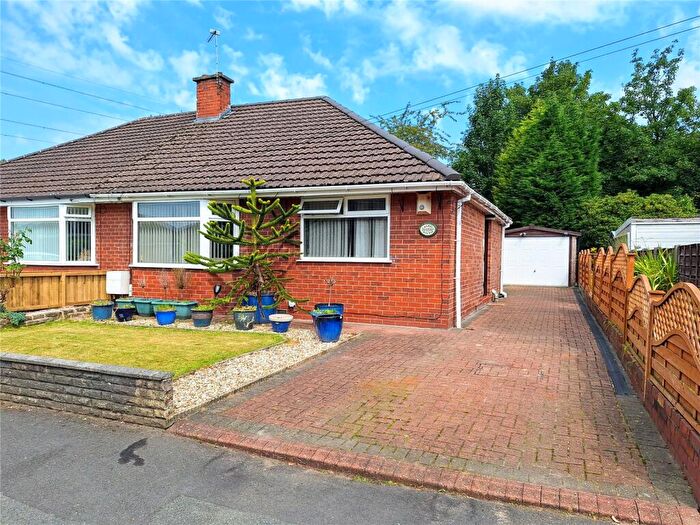 2 Bedroom Semi-Detached Bungalow For Sale In Laurel Avenue, Chadderton, Oldham, Greater Manchester, OL9