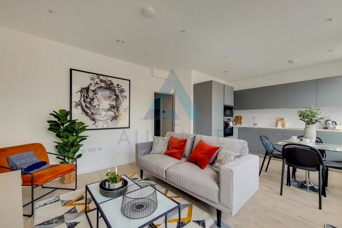 3 Bedroom Flat To Rent In Capital House, High Road Leytonstone, London, E11