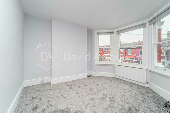 2 Bedroom Apartment To Rent In South View Road, Crouch End, London, N8